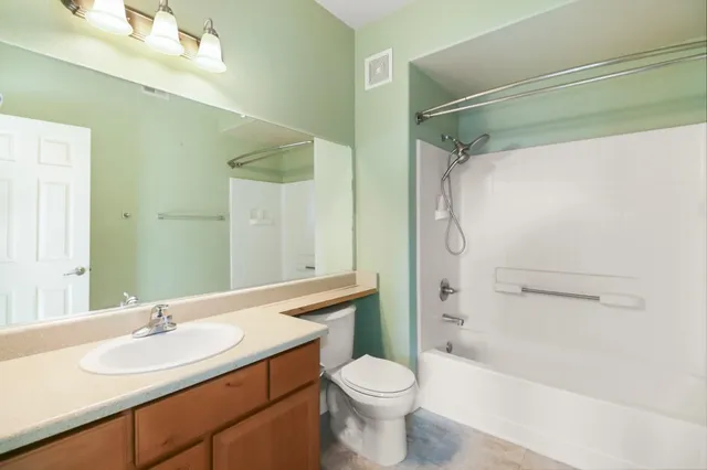 $375,000 | 5201 Laguna Oaks Drive, Unit 96, Elk Grove, CA 95758