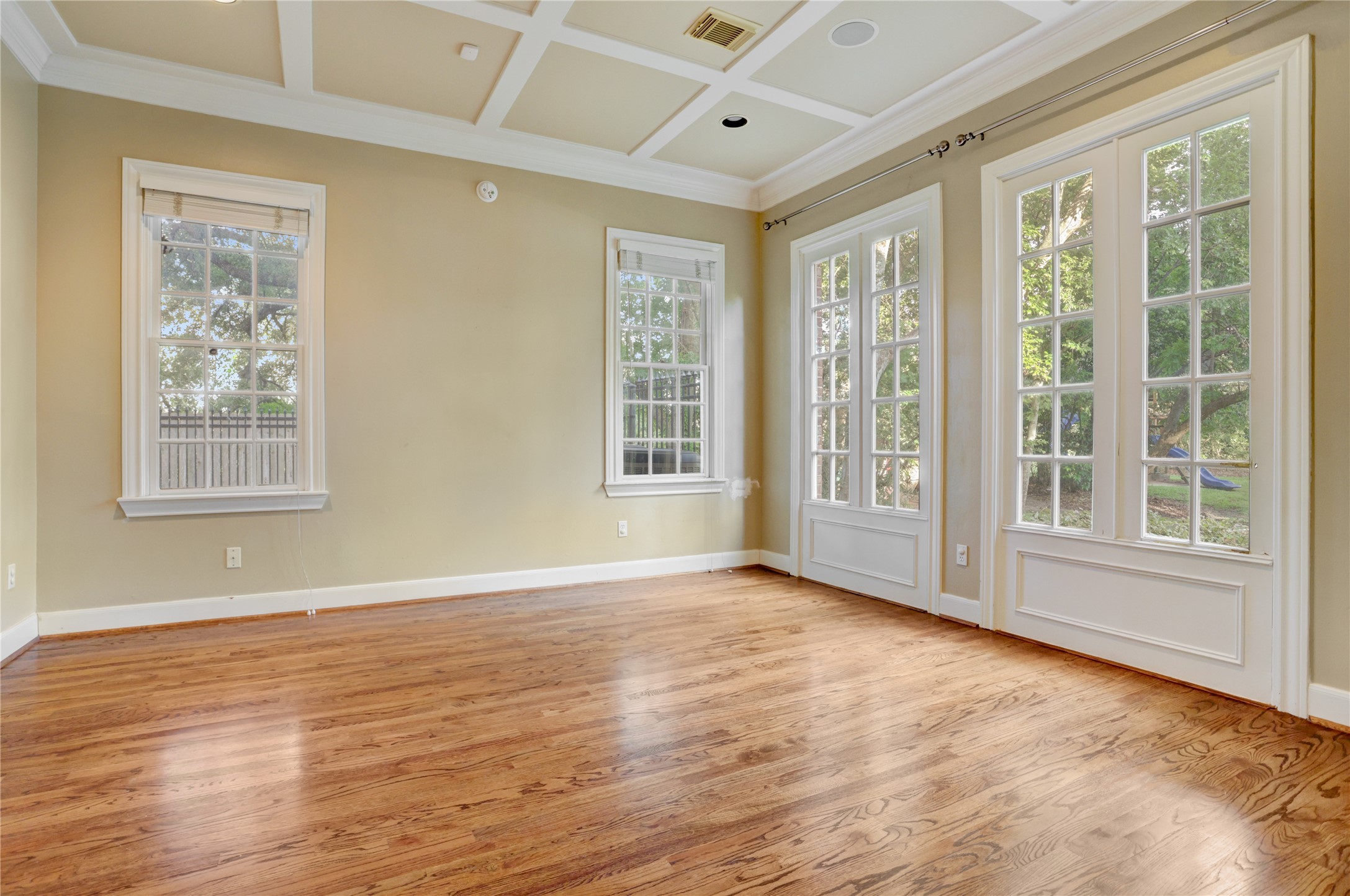 3502 Gramercy Street Houston, TX 77025 - Photo 9 of 41