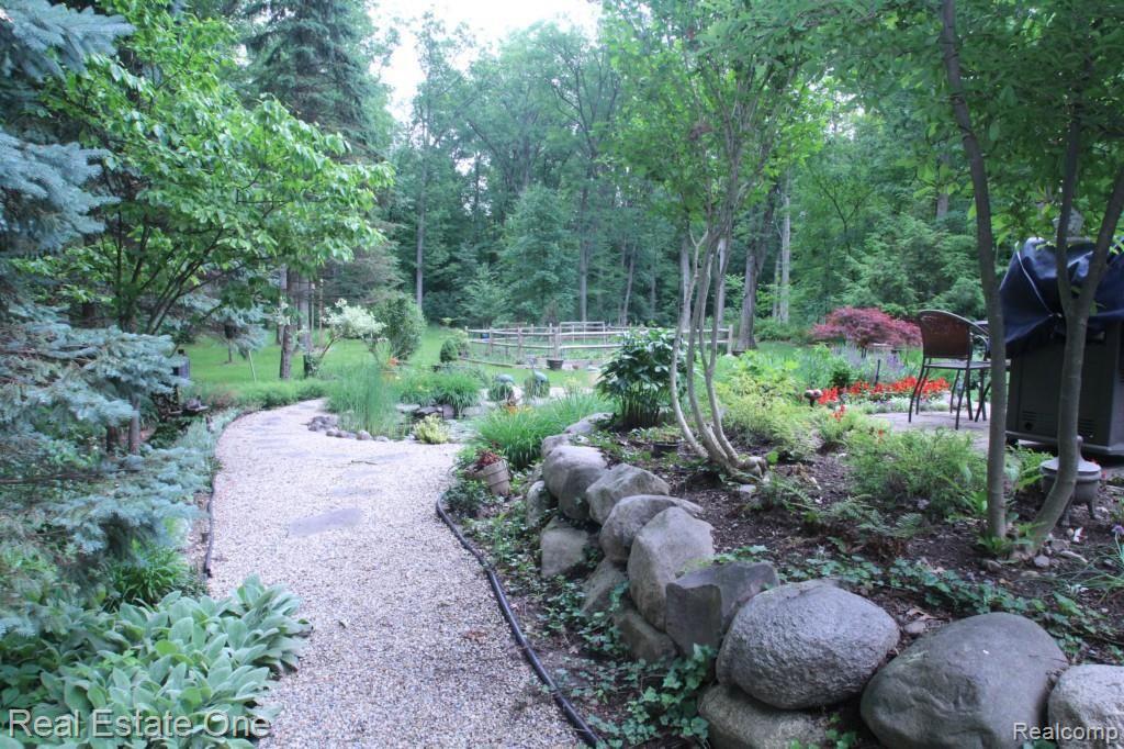 4344 Fenton Road Hartland, MI 48353 - Photo 49 of 53 IMG_7231.jpg