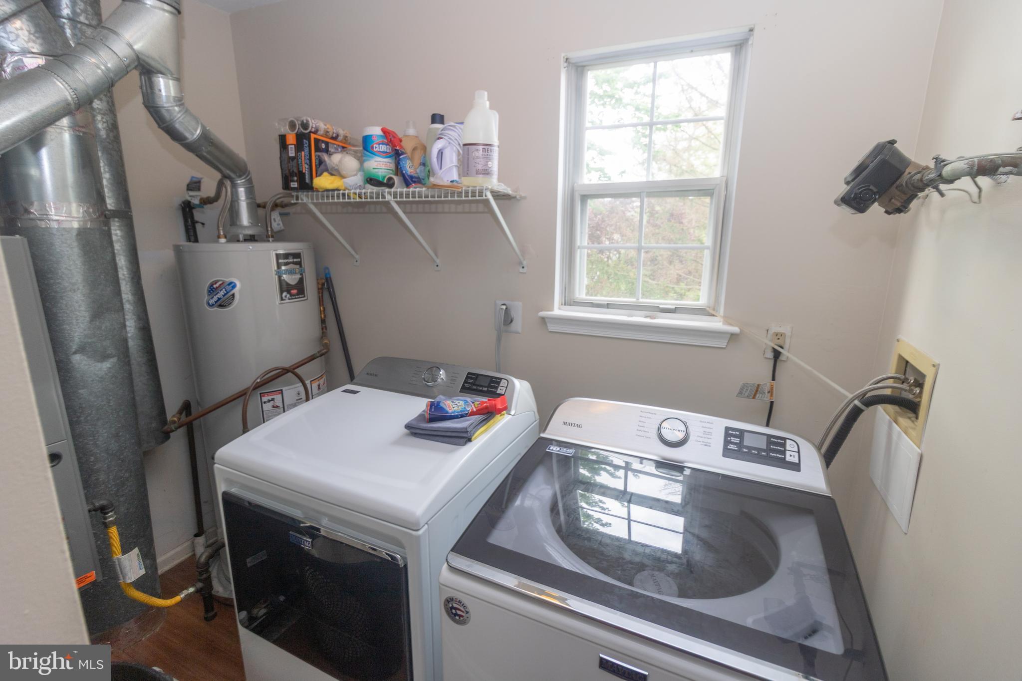 705 Oliphant Lane Mount Laurel, NJ 08054 - Photo 26 of 28 a utility room with closet dryer and washer
