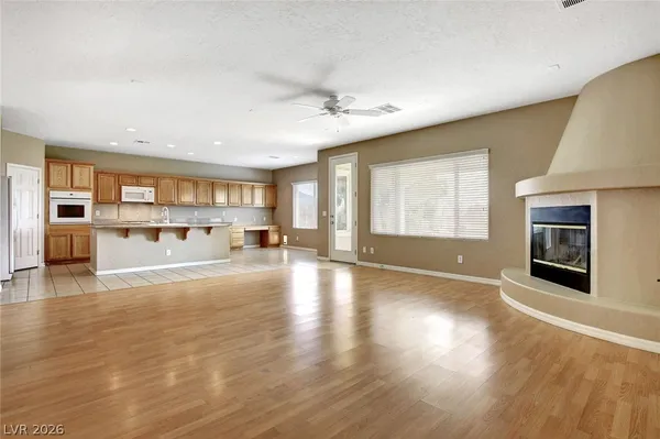 $2,795 | 8216 Imperial Lakes Street, Las Vegas, NV 89131