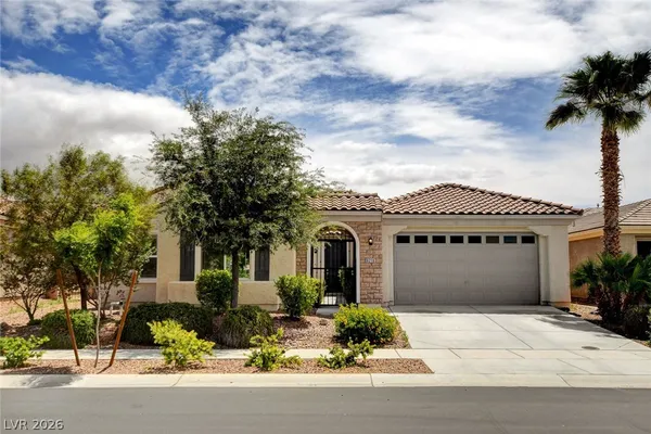 $2,795 | 8216 Imperial Lakes Street, Las Vegas, NV 89131