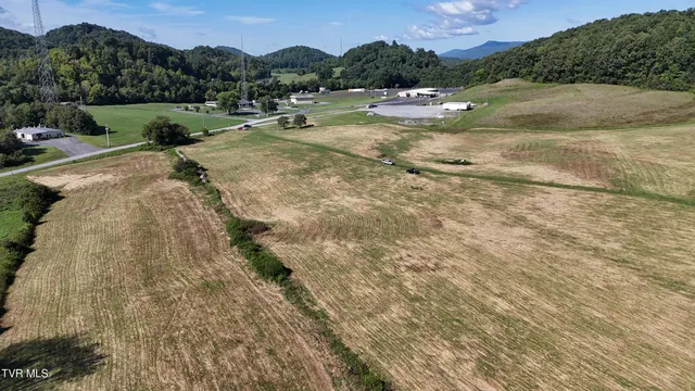 $920,000 | 1 Joe R McCrary Road, Fall Branch, TN 37656