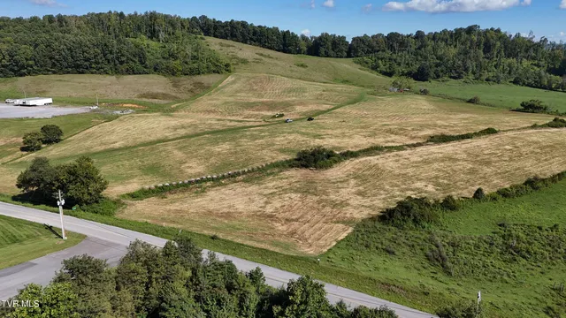 $920,000 | 1 Joe R McCrary Road, Fall Branch, TN 37656