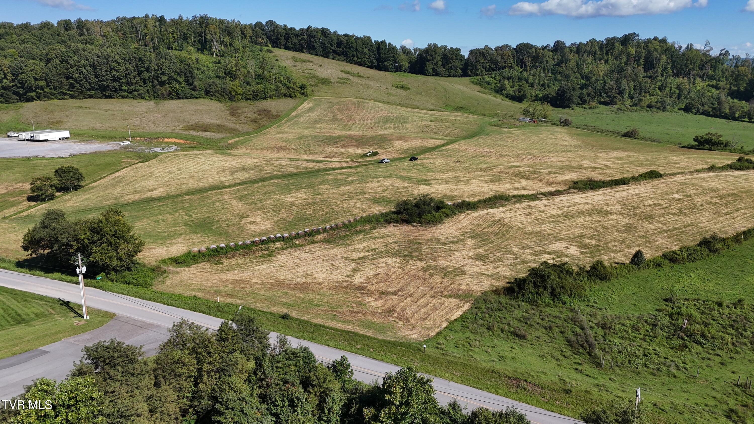 1 Joe R McCrary Road Fall Branch, TN 37656 - Photo 8 of 43 dji_fly_20250826_102632_0491_17562191718