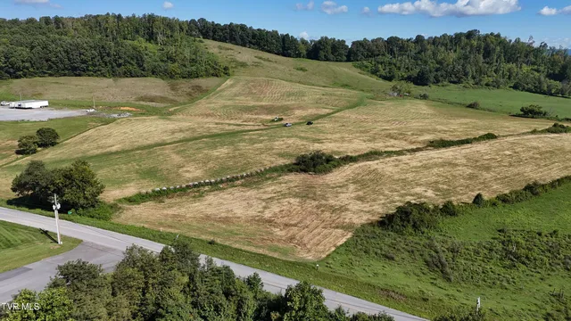 $920,000 | 1 Joe R McCrary Road, Fall Branch, TN 37656