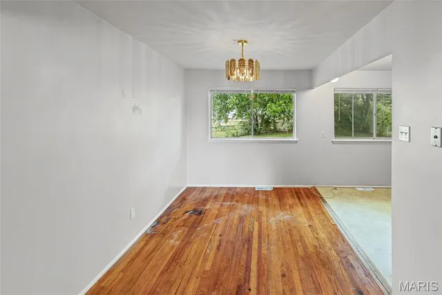 $144,900 | 10 Garnier Court, Florissant, MO 63031