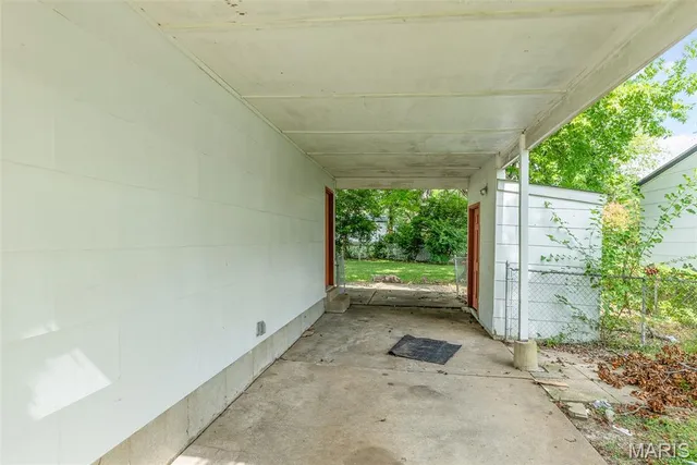 $144,900 | 10 Garnier Court, Florissant, MO 63031