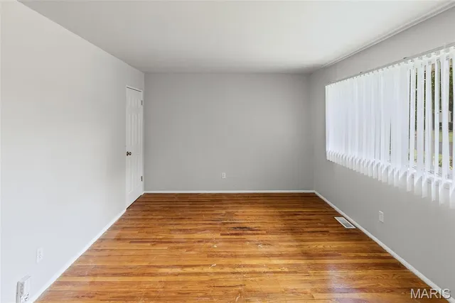 $144,900 | 10 Garnier Court, Florissant, MO 63031