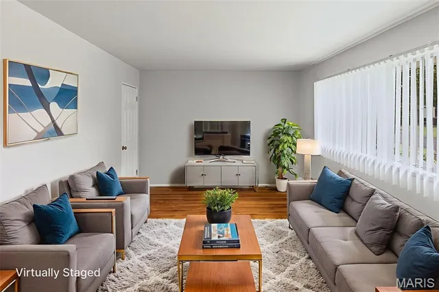 $144,900 | 10 Garnier Court, Florissant, MO 63031