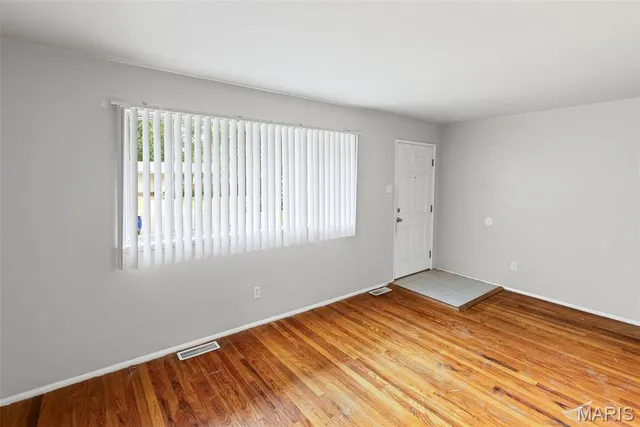 $144,900 | 10 Garnier Court, Florissant, MO 63031