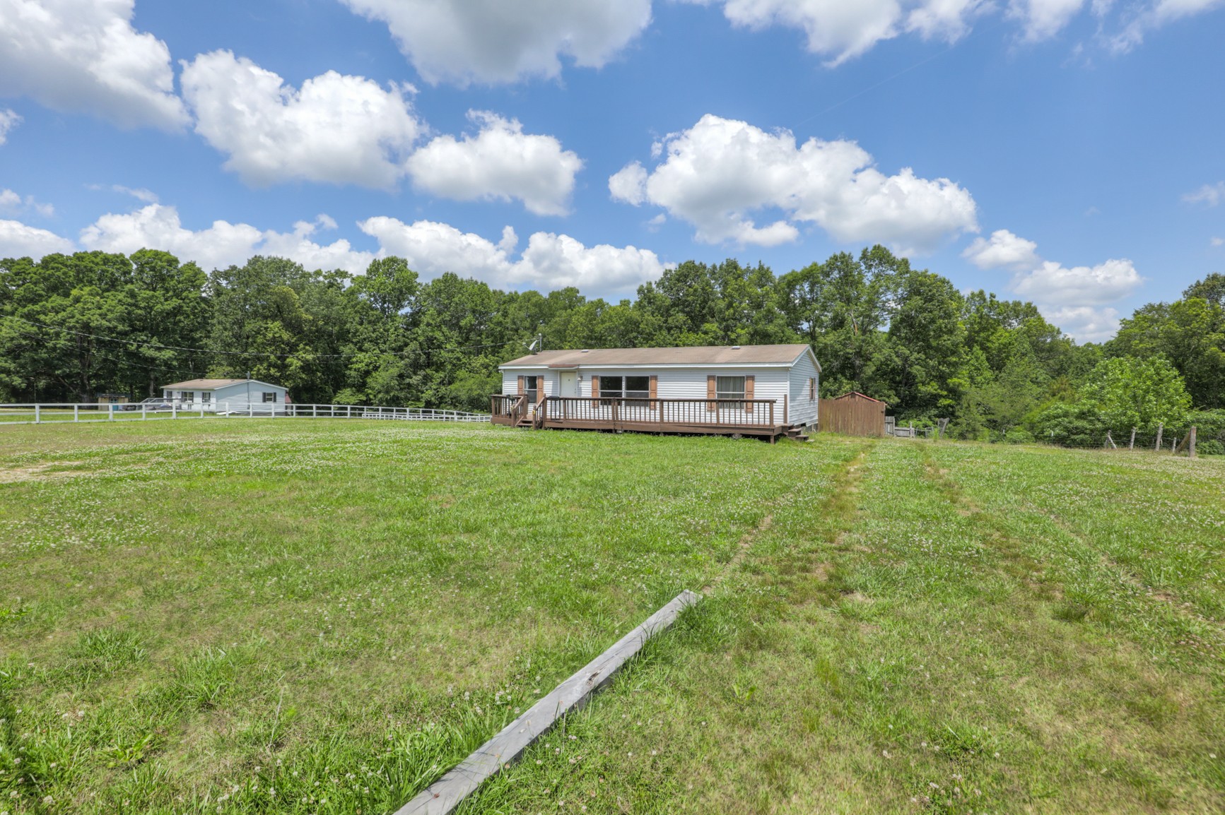 7040 M And M Road Lyles, TN 37098 - Photo 27 of 38 Gallery Image 27