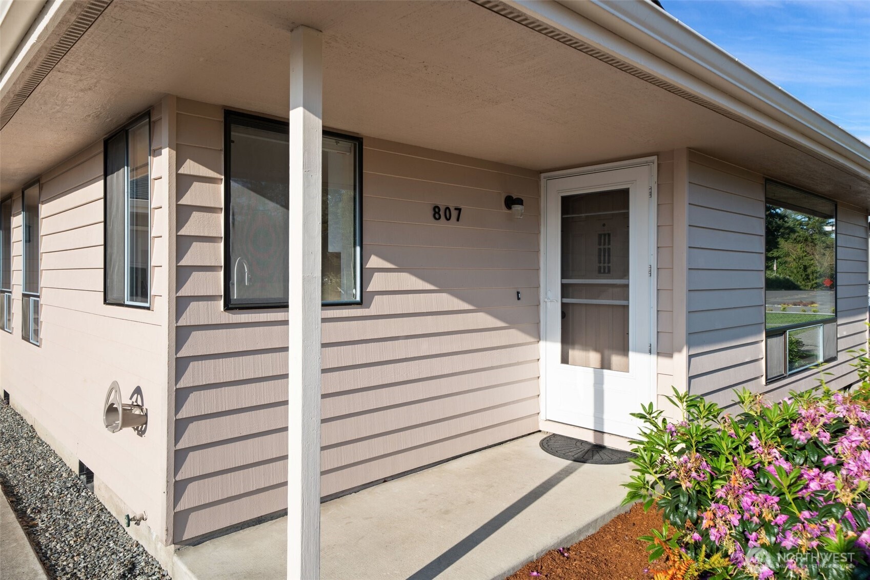 807 West Fir Street Sequim, WA 98382 - Photo 2 of 32