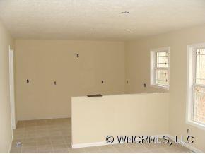 470 Rowland Rd. Swannanoa, NC 28778 - Photo 6 of 11 Gallery Image 6