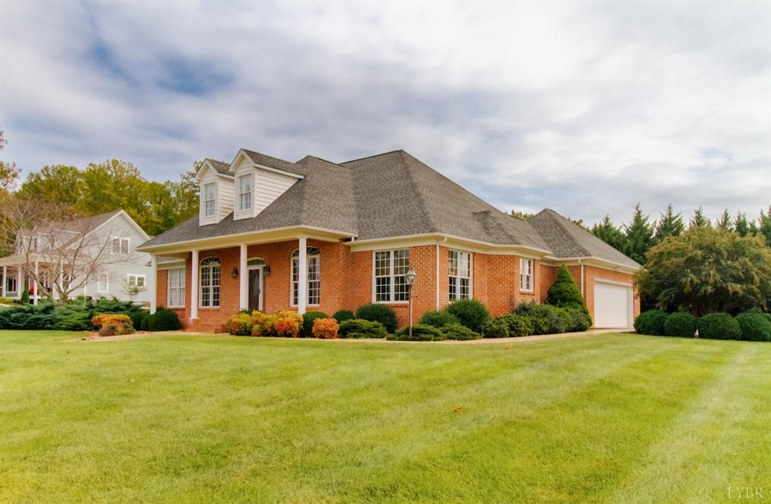 1228 Doyles Run Forest, VA 24551 - Photo 4 of 87 a front view of house with yard and green space