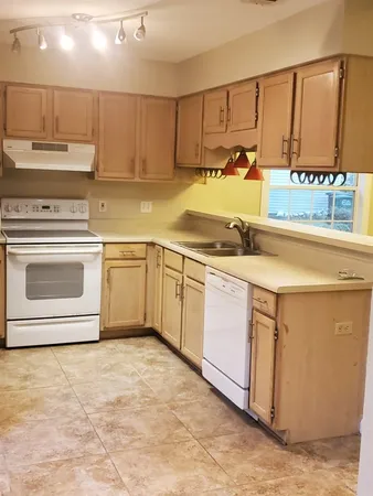 $1,895 | 1699 Folkstone Road, Tallahassee, FL 32312