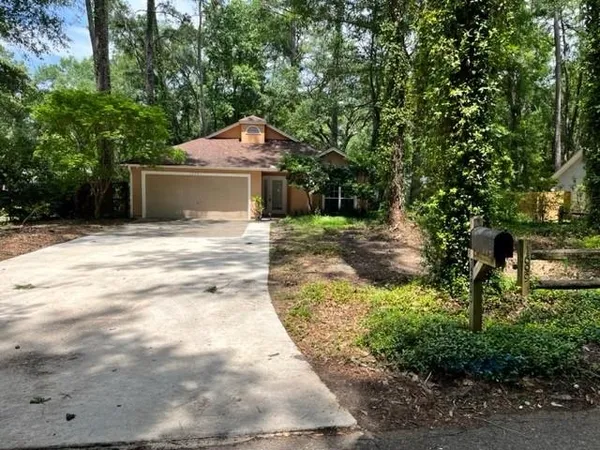 $1,895 | 1699 Folkstone Road, Tallahassee, FL 32312