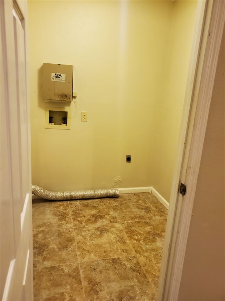 1699 Folkstone Road Tallahassee, FL 32312 - Photo 5 of 28