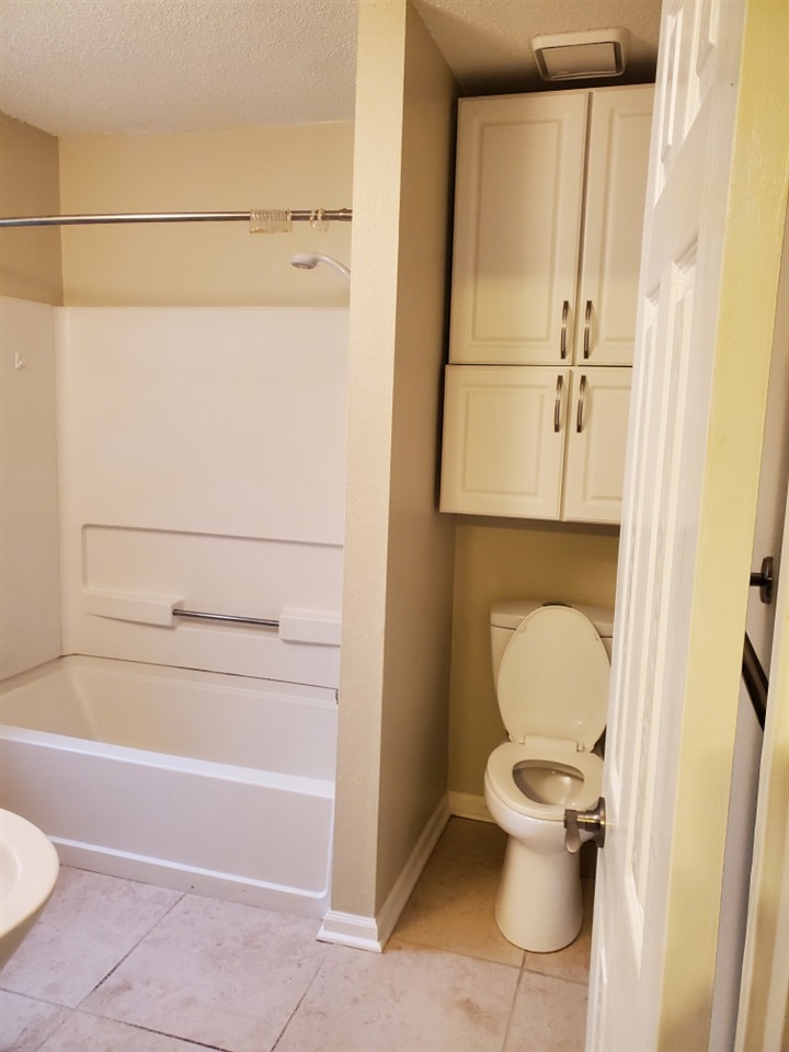 1699 Folkstone Road Tallahassee, FL 32312 - Photo 7 of 28