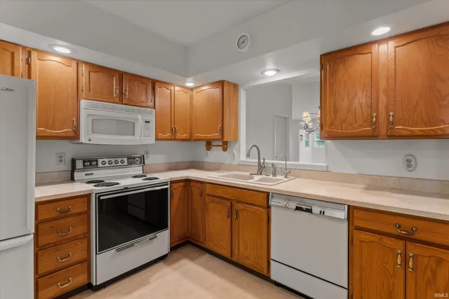 $250,000 | 5725 Aberdeen Court, South Bend, IN 46614