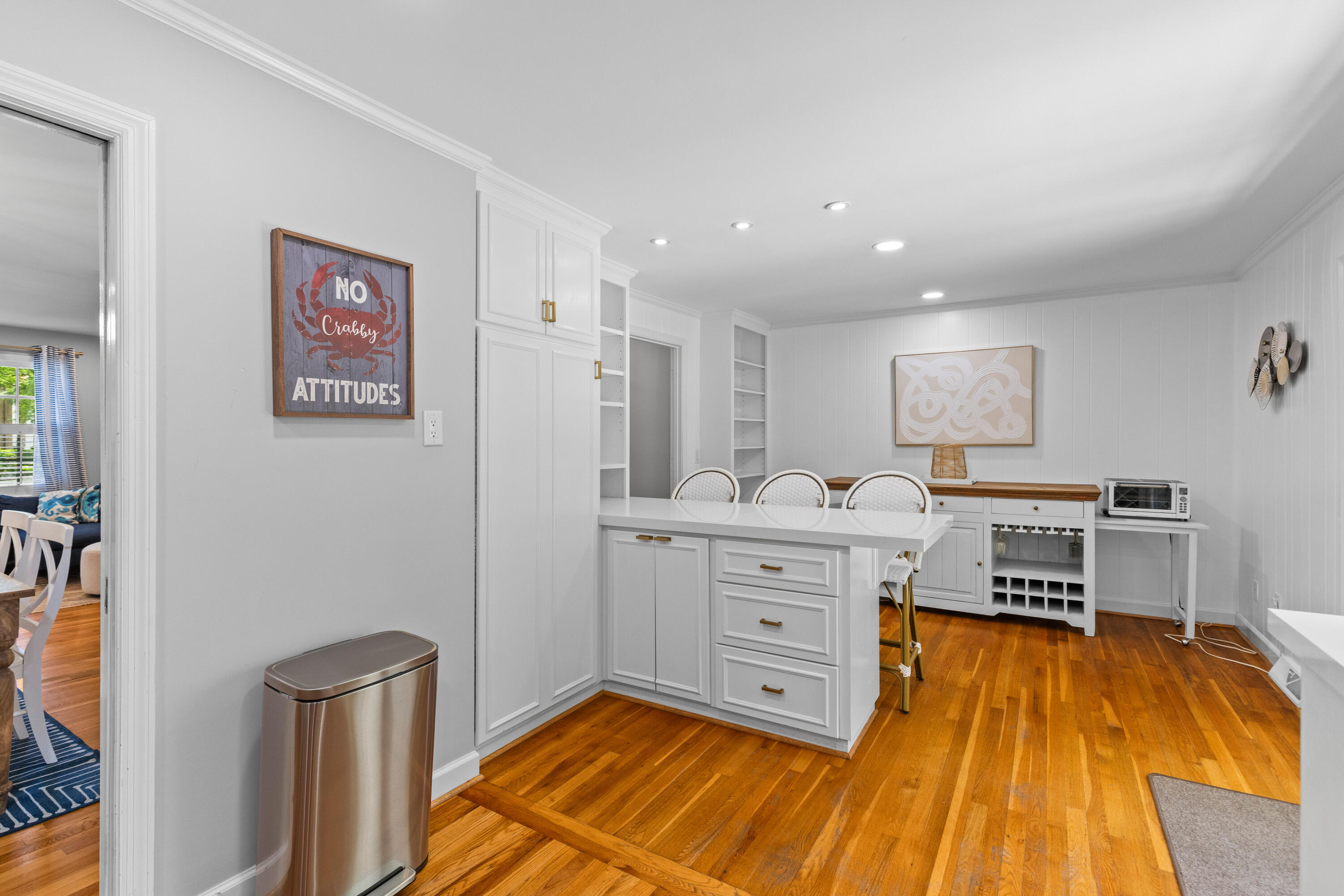 146 Broad Street, Unit B Charleston, SC 29401 - Photo 16 of 44 1G1A3325