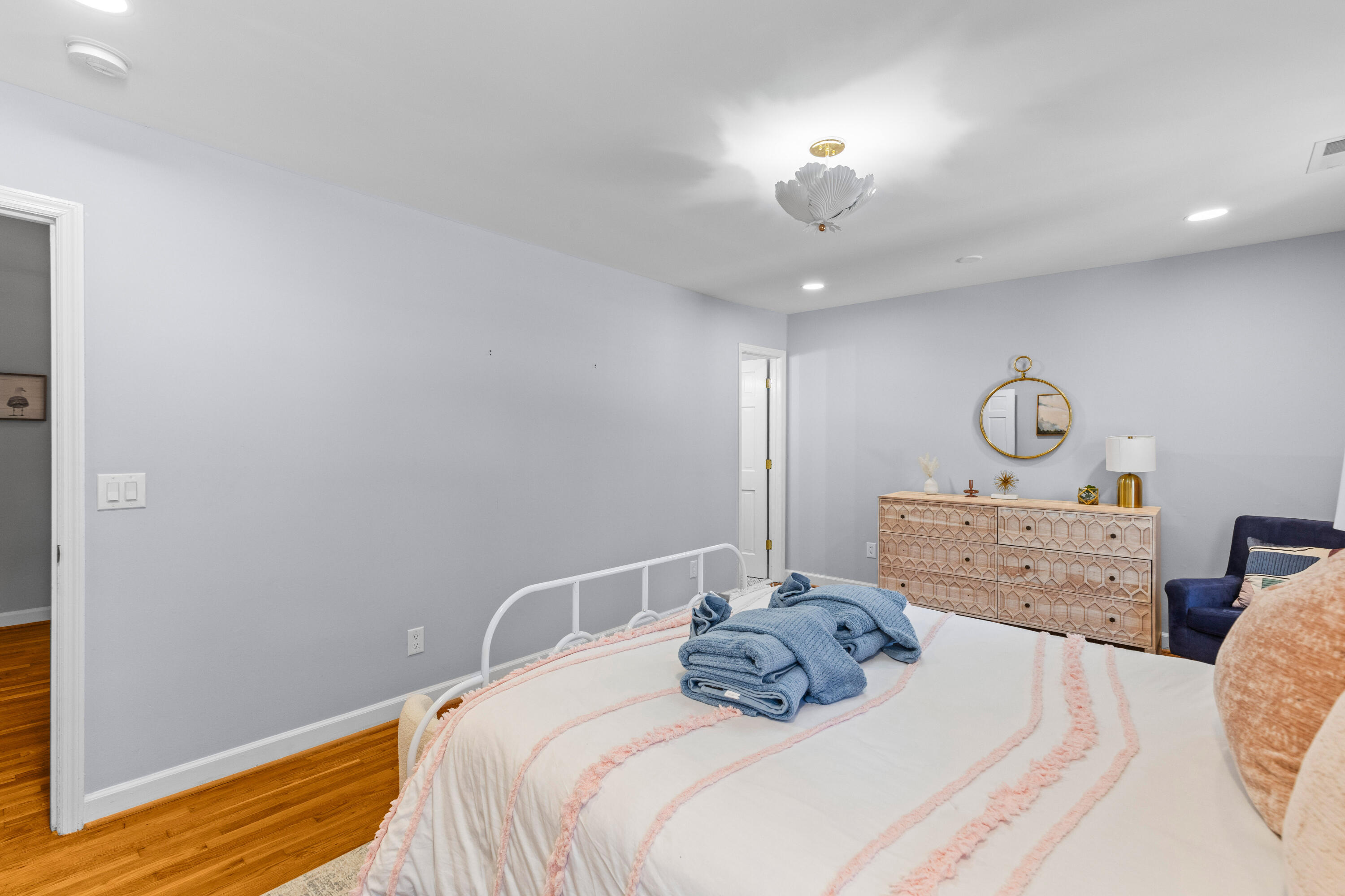 146 Broad Street, Unit B Charleston, SC 29401 - Photo 25 of 44 1G1A3380