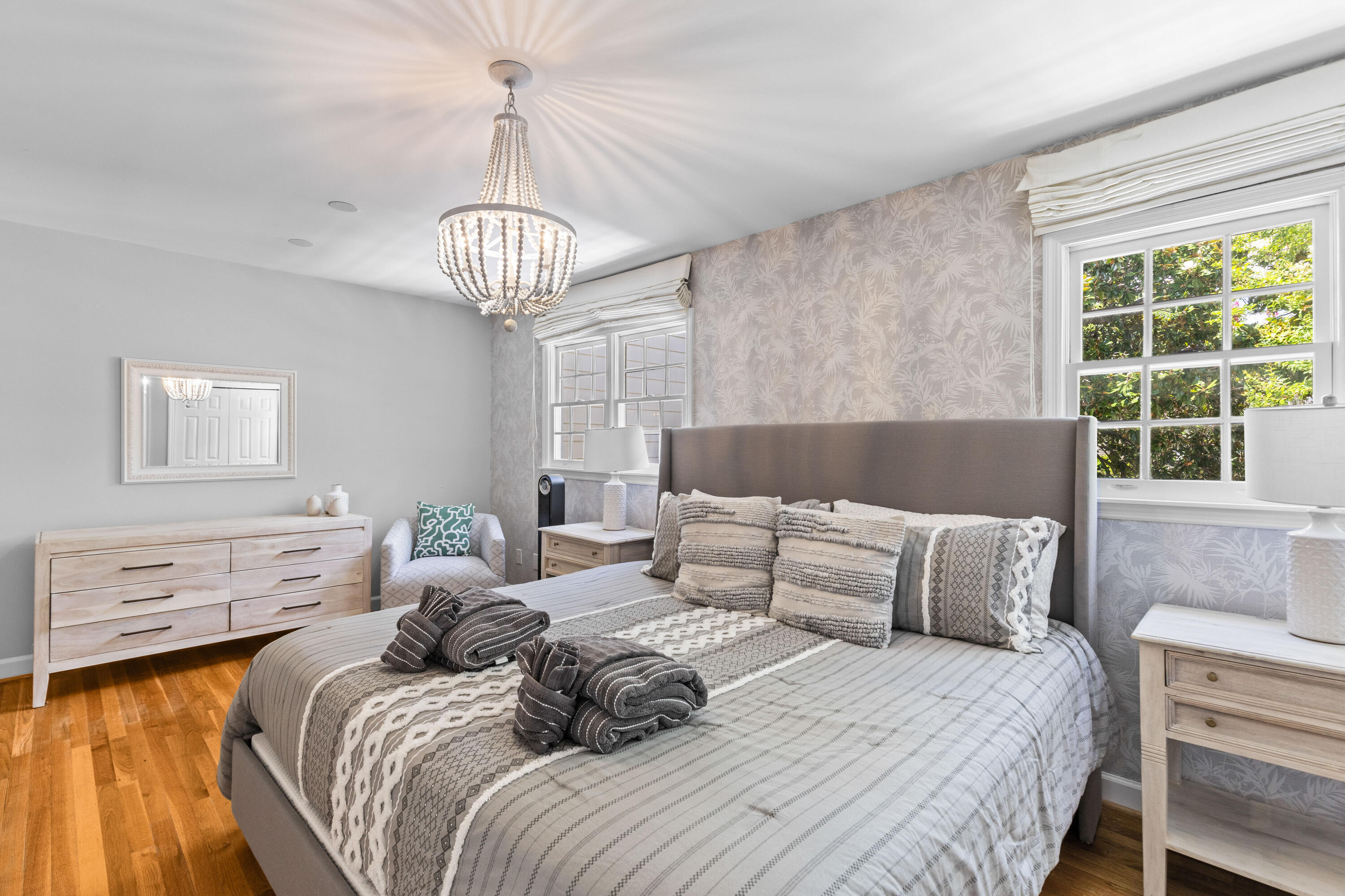 146 Broad Street, Unit B Charleston, SC 29401 - Photo 29 of 44 1G1A3400