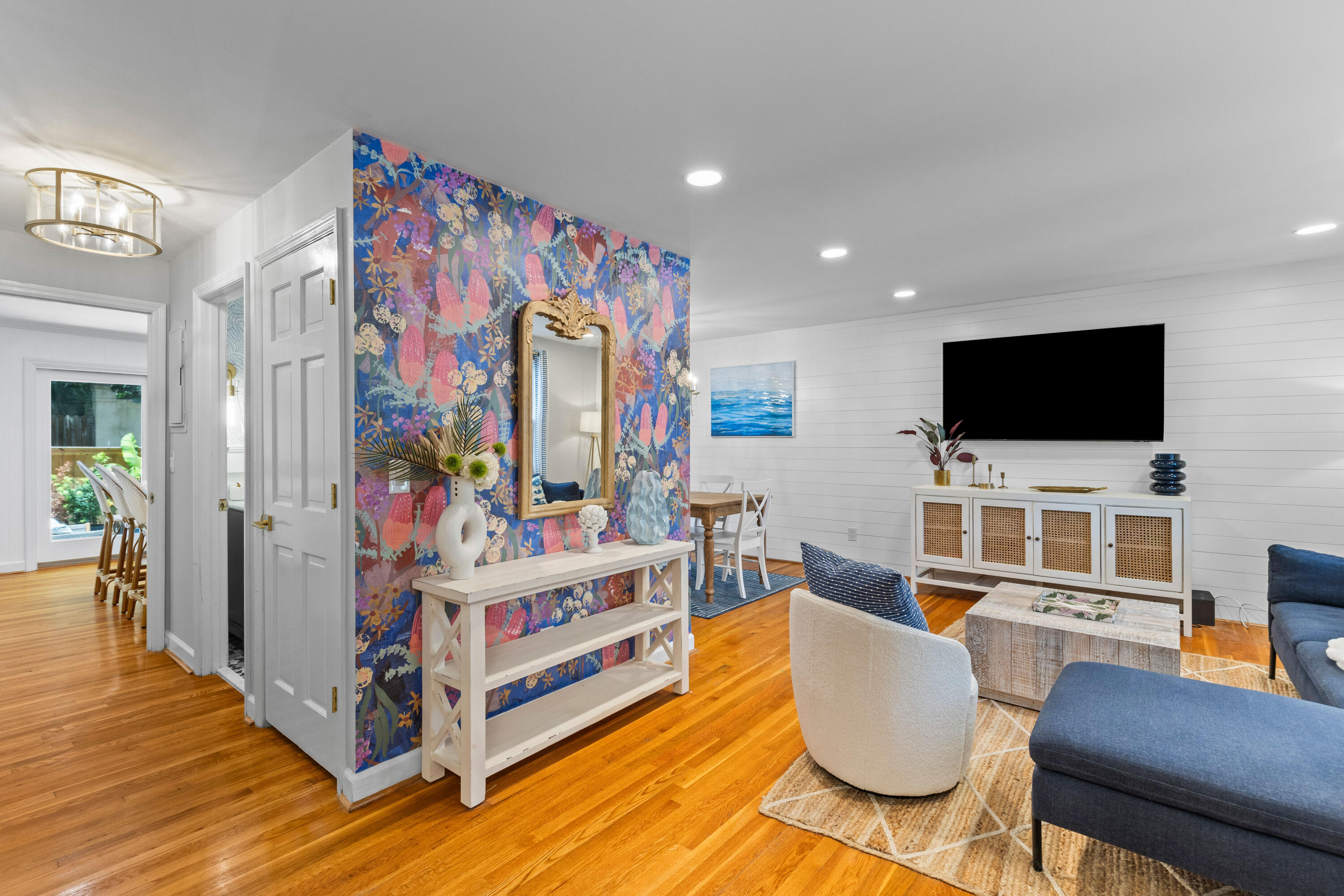 146 Broad Street, Unit B Charleston, SC 29401 - Photo 8 of 44 1G1A3275