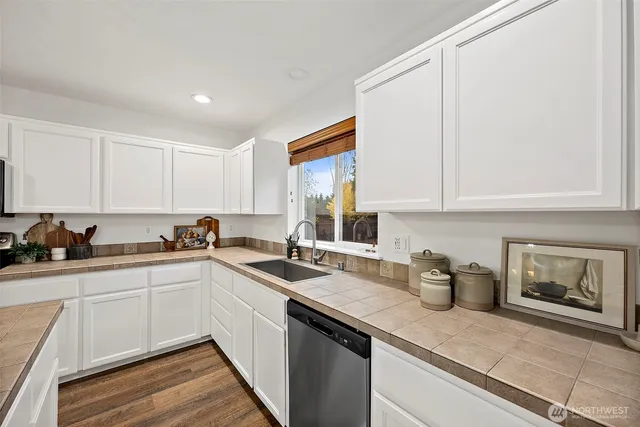 $585,000 | 1415 Riddell Avenue Northeast, Orting, WA 98360