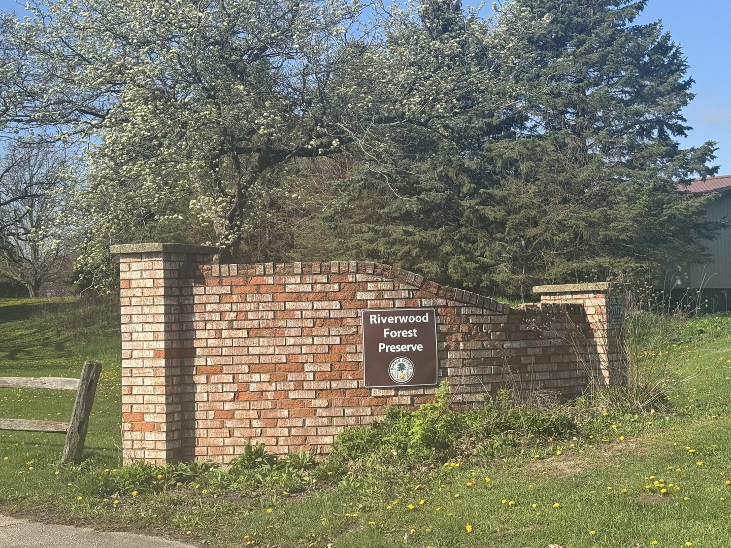 11755 Ellwood Greens Road Genoa, IL 60135 - Photo 4 of 4 a view of a brick building