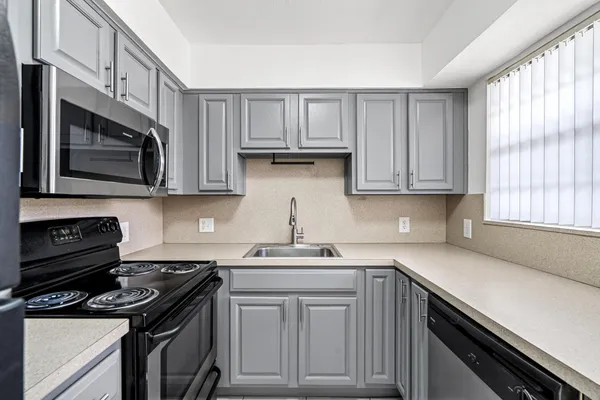 $2,295 | 1908 Northwest 4th Avenue, Unit 107, Boca Raton, FL 33432