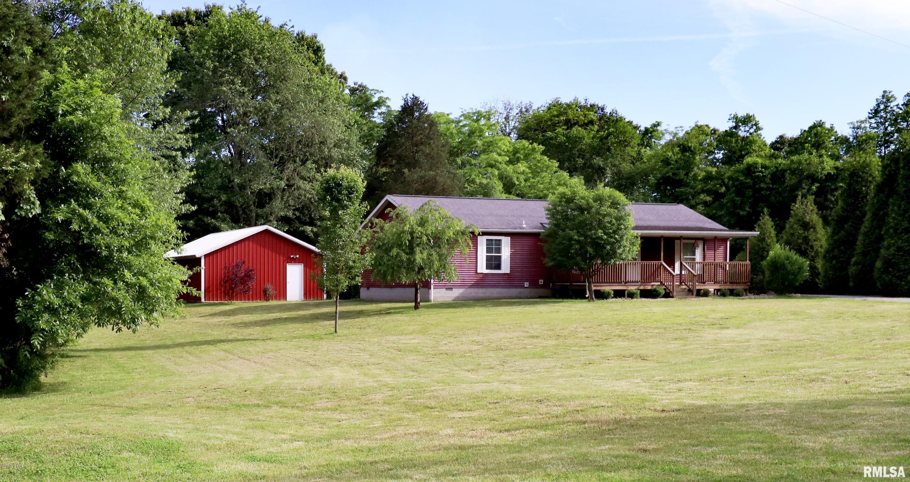 11267 Husband Road Marion, IL 62959 - Photo 1 of 33