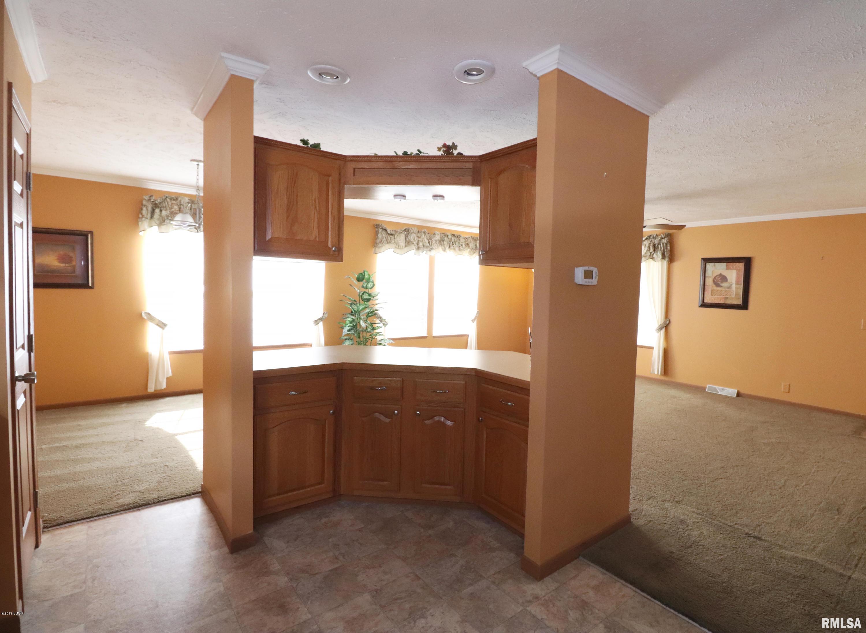 11267 Husband Road Marion, IL 62959 - Photo 12 of 33
