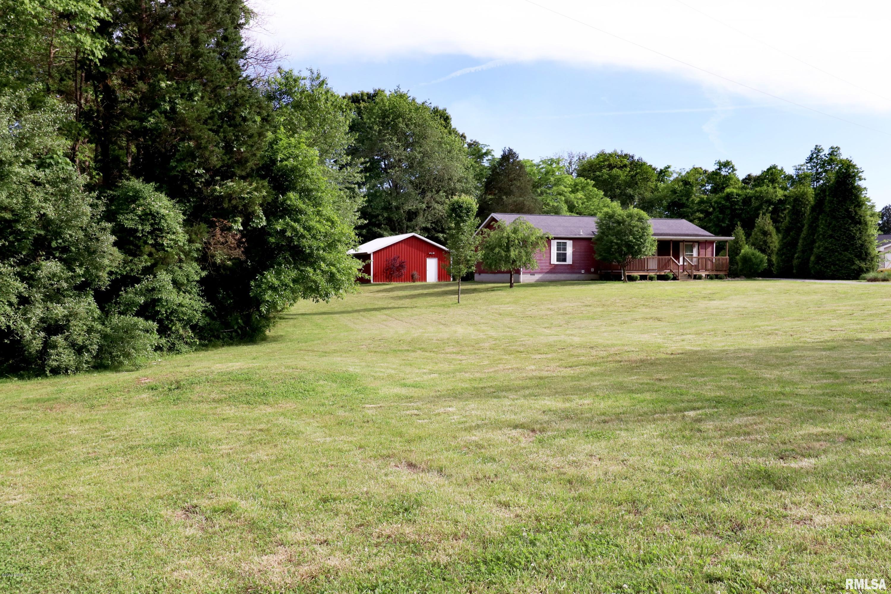 11267 Husband Road Marion, IL 62959 - Photo 2 of 33