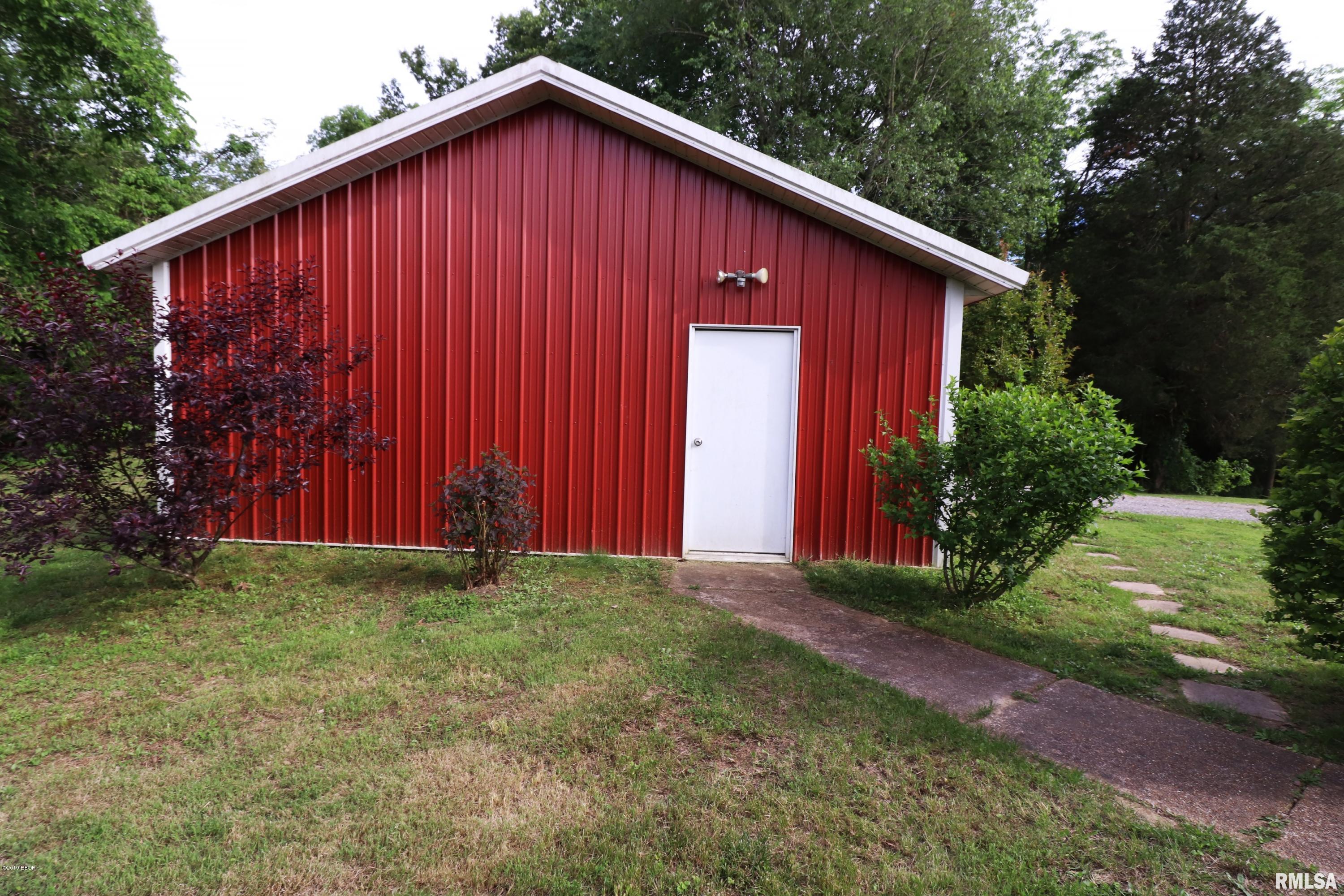11267 Husband Road Marion, IL 62959 - Photo 23 of 33