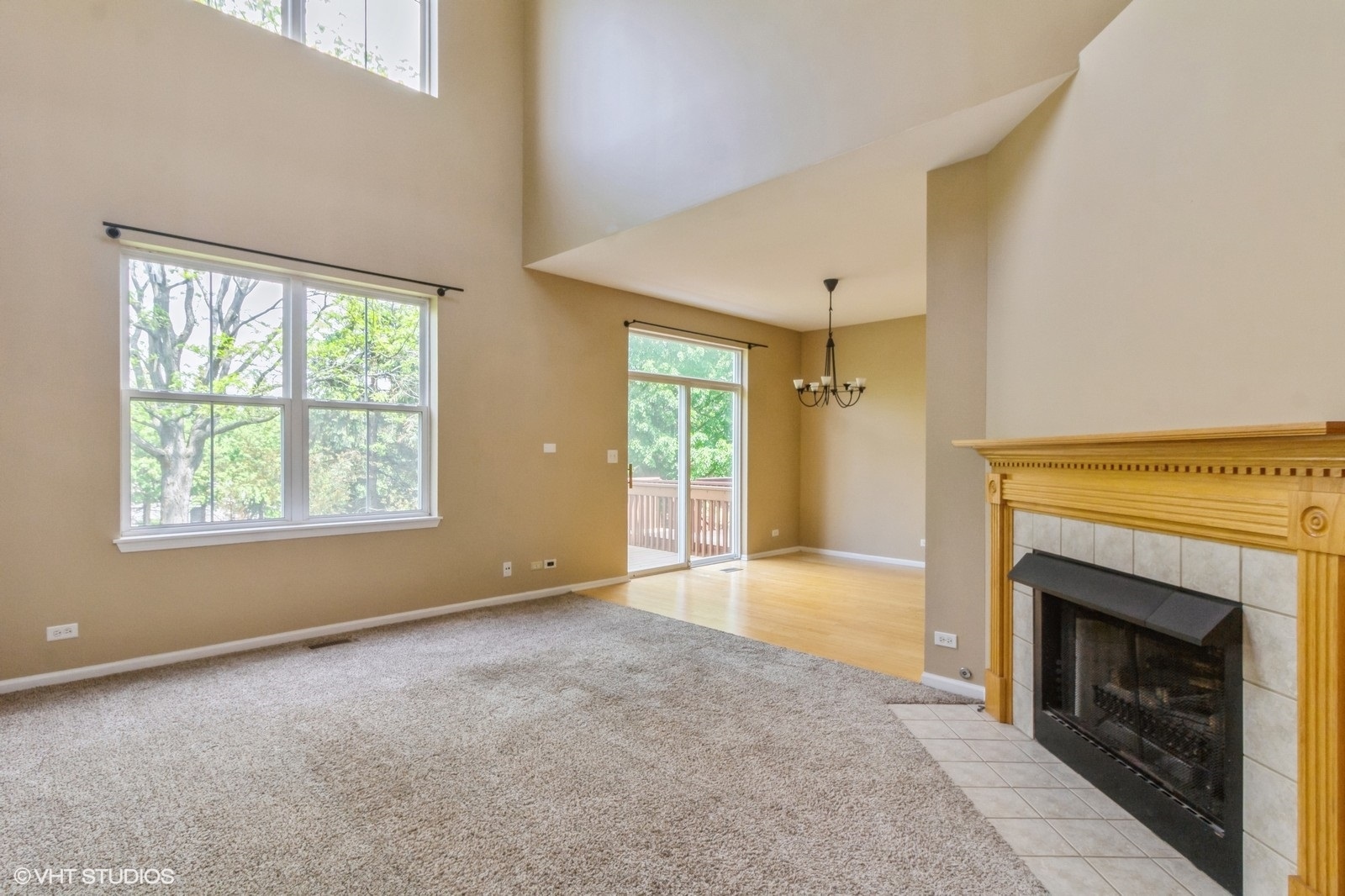 211 Grand Ridge Road St. Charles, IL 60175 - Photo 2 of 25