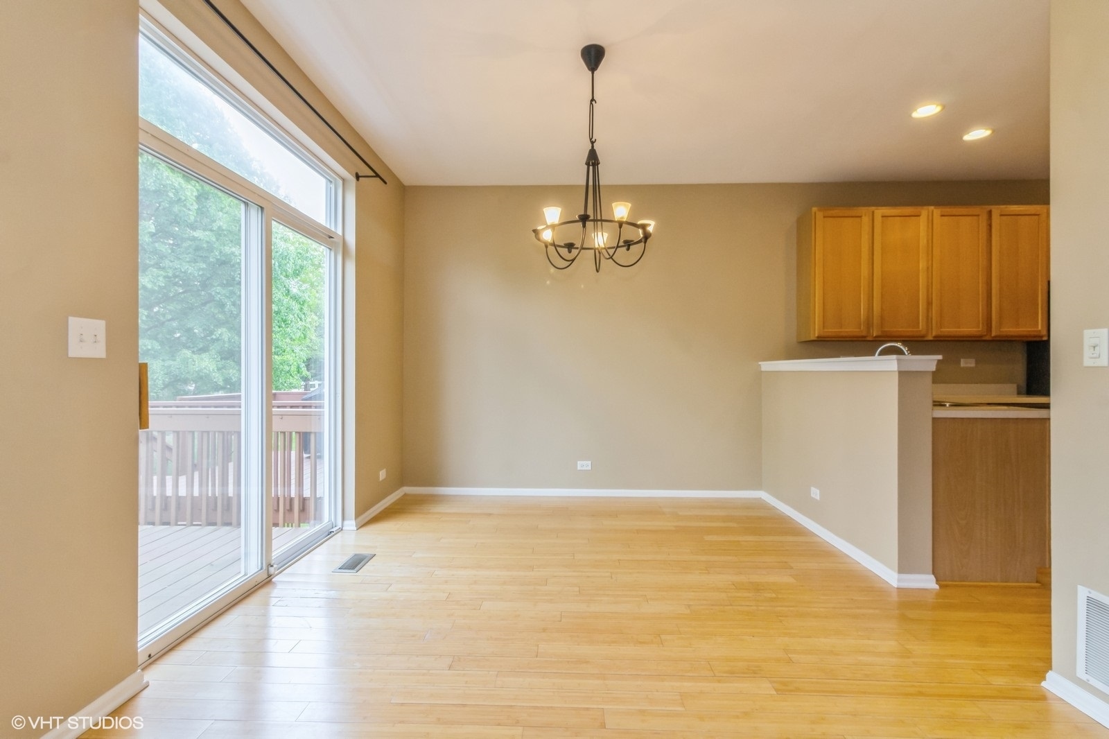 211 Grand Ridge Road St. Charles, IL 60175 - Photo 6 of 25