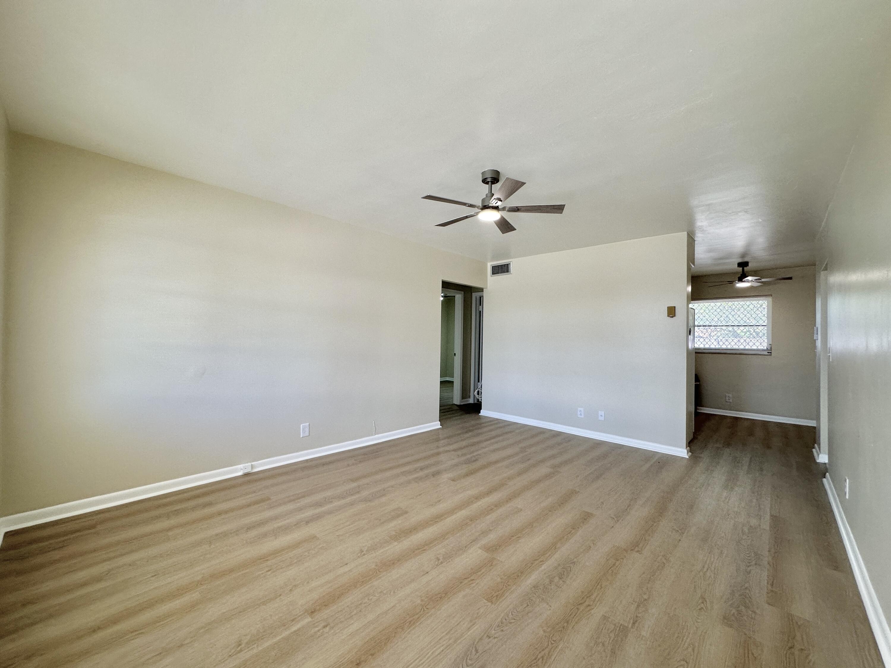 728 Ridge Road, Unit 31 Lantana, FL 33462 - Photo 8 of 24 Living room