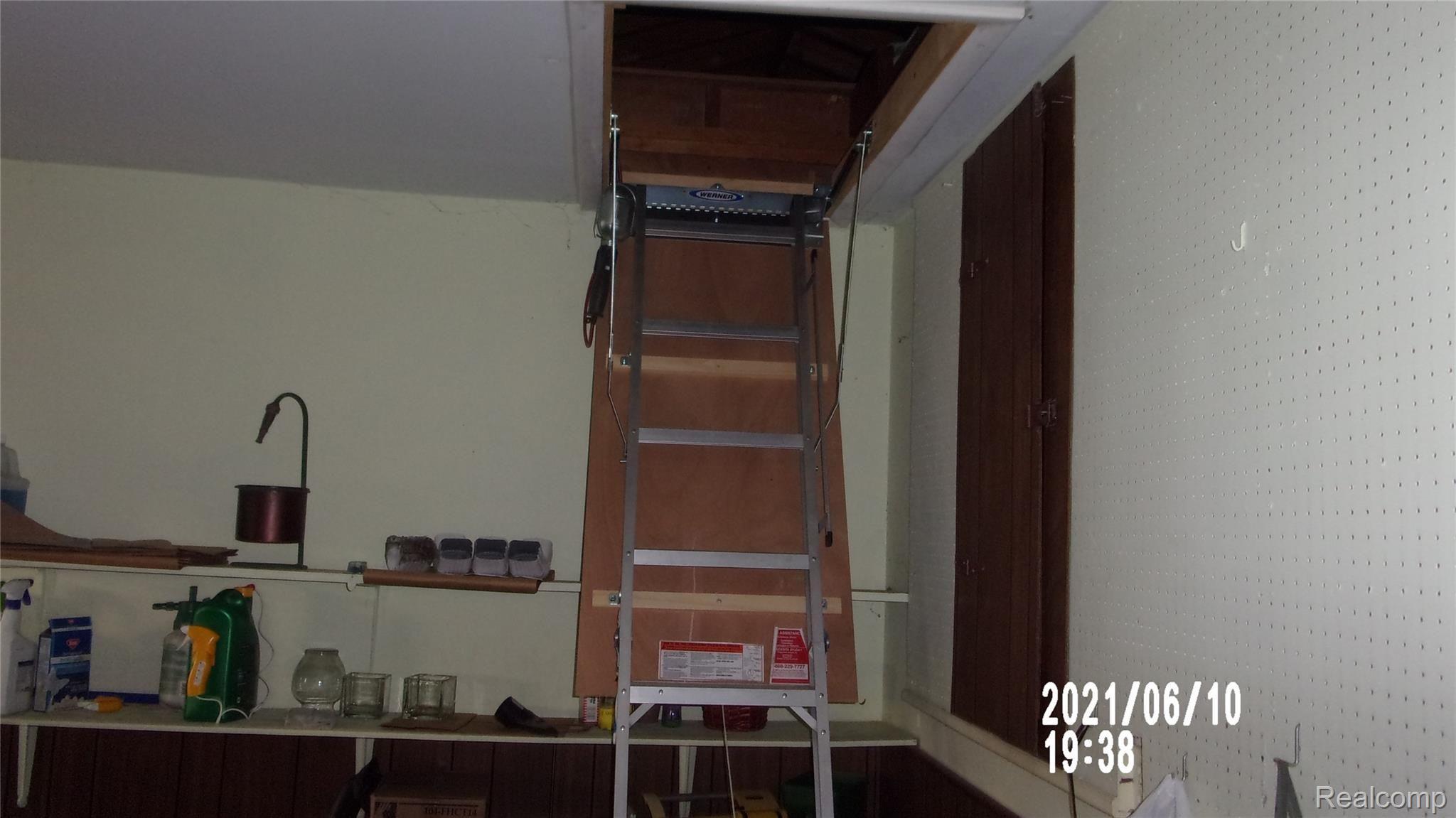 8130 Busch Street Center Line, MI 48015 - Photo 33 of 34 125_0653.JPG