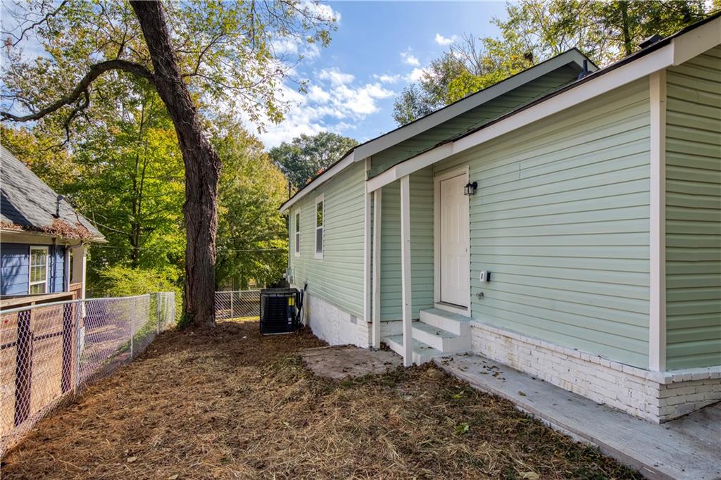 1015 Sims Street Southwest Atlanta, GA 30310 - Photo 37 of 41