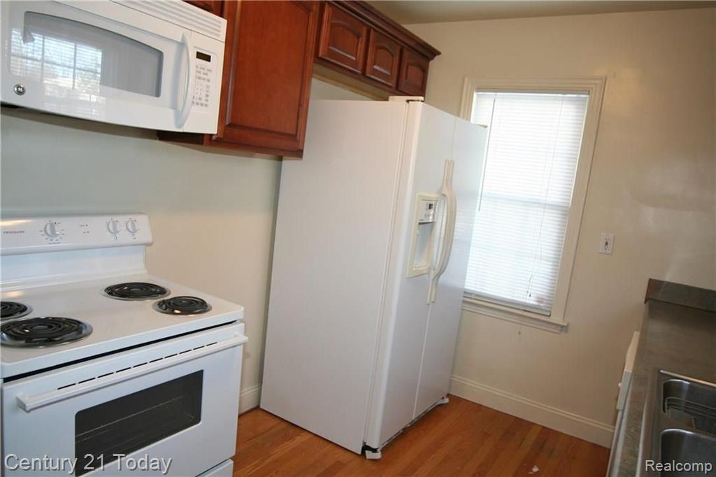 408 Baldwin Road Birmingham, MI 48009 - Photo 5 of 23
