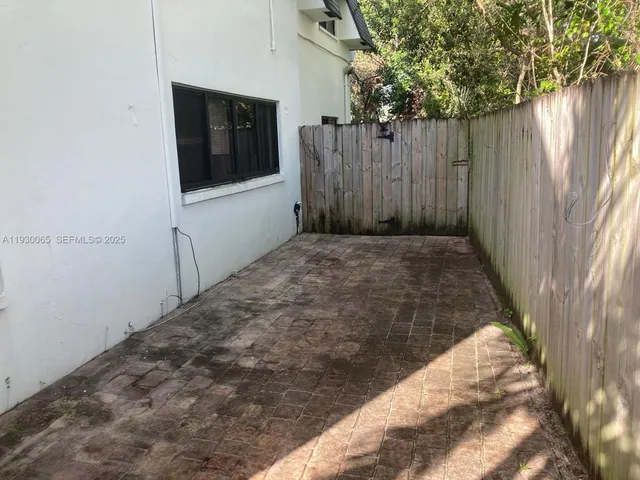 $1,750 | 5731 Northeast 18th Avenue, Unit 4, Fort Lauderdale, FL 33334