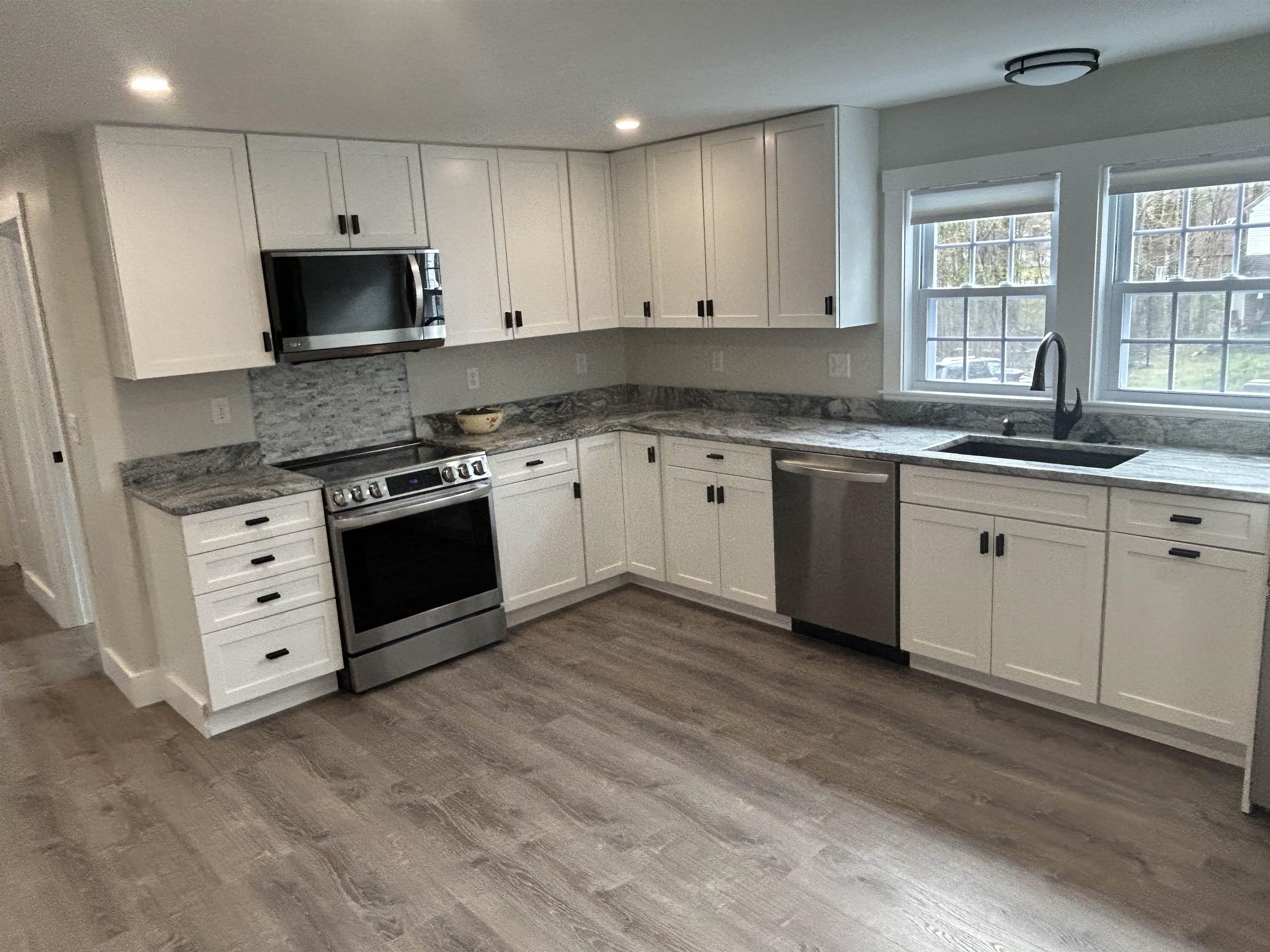 155 Court Street Exeter, NH 03833 - Photo 24 of 55