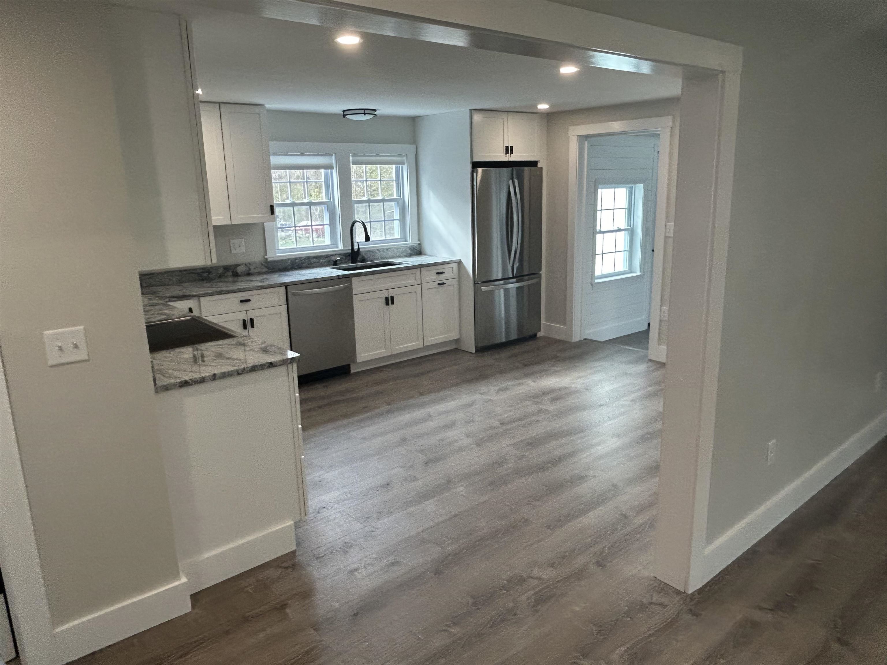 155 Court Street Exeter, NH 03833 - Photo 26 of 55