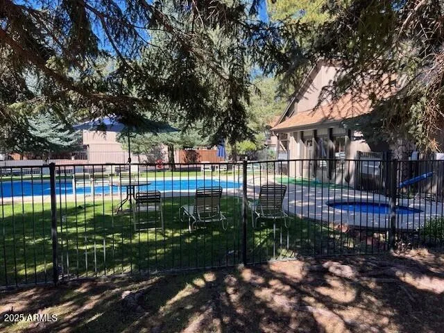 $285,000 | 1460 South Adair Drive, Unit 62, Pinetop, AZ 85935