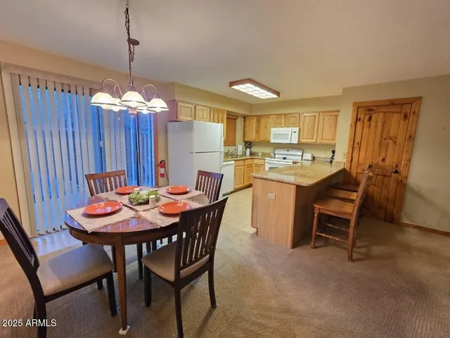 $285,000 | 1460 South Adair Drive, Unit 62, Pinetop, AZ 85935