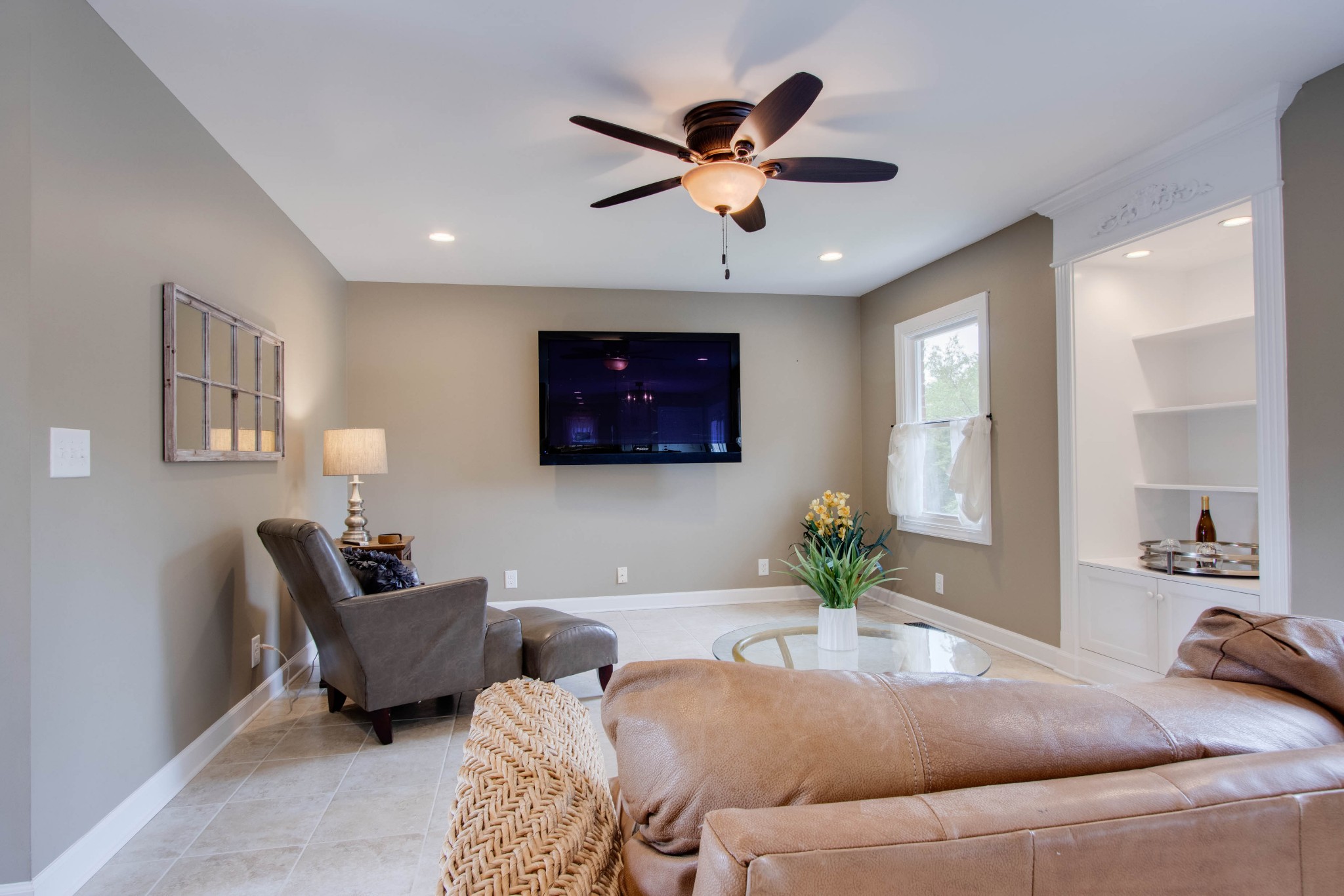 860 Vanderbilt Road Mount Juliet, TN 37122 - Photo 11 of 65 a living room with furniture