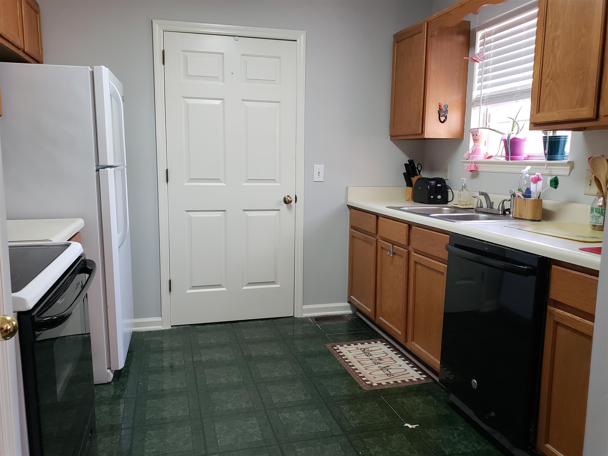 3209 Country Hill Road Antioch, TN 37013 - Photo 3 of 12 Gallery Image 3