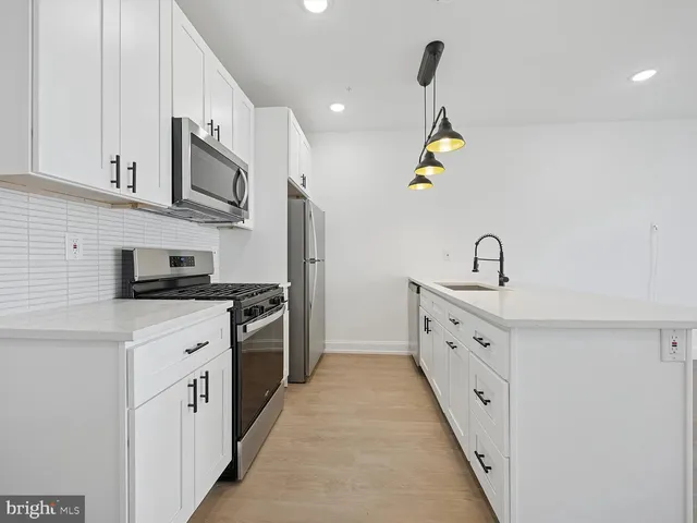 $2,433 | 1614-20 Ridge Avenue, Unit 504, Philadelphia, PA 19130