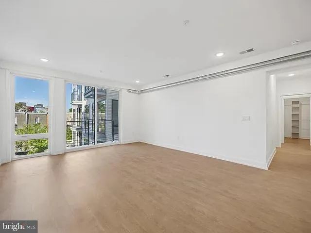 $2,433 | 1614-20 Ridge Avenue, Unit 504, Philadelphia, PA 19130